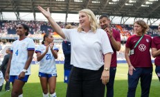 世俱杯外围:海耶斯：在女足世界杯之前，USWNT进入了“下一阶段”